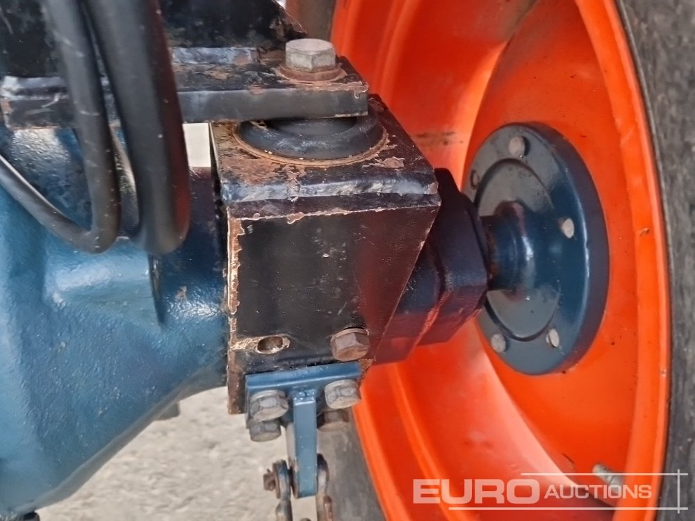 Compact tractor Kubota L3250D: picture 15