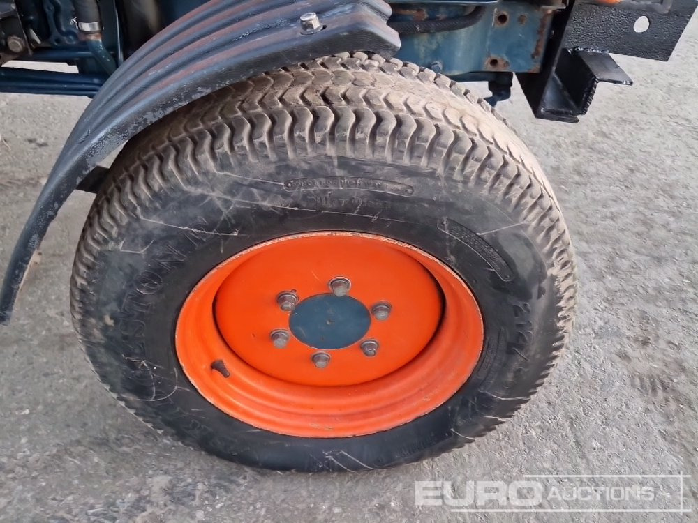 Compact tractor Kubota L3250D: picture 8