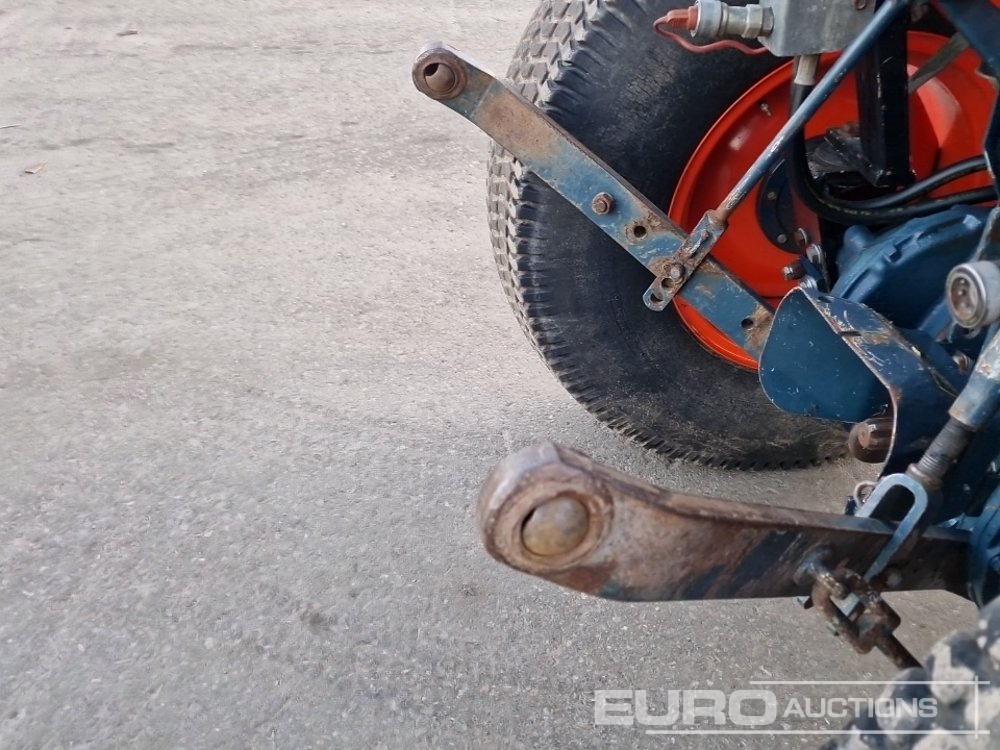 Compact tractor Kubota L3250D: picture 19