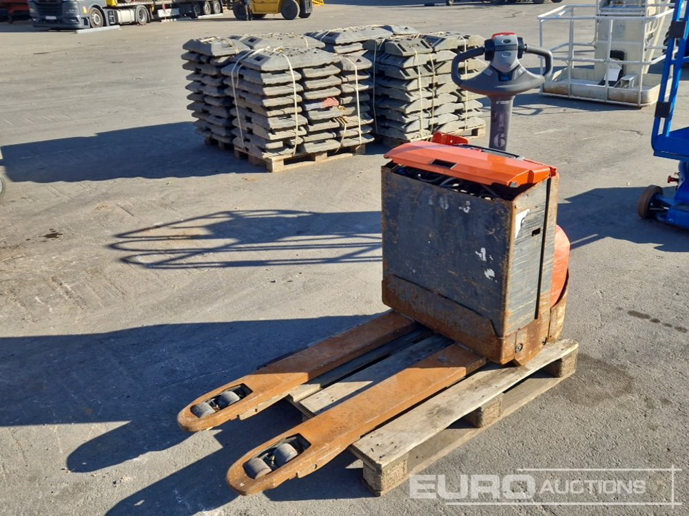 2016 BT LWE160 - Material handling equipment: picture 1 2016 BT LWE160 - Material handling equipment: picture 1