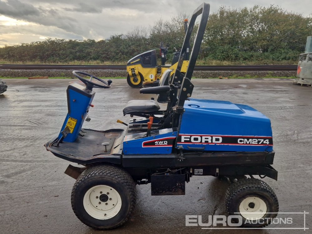New Holland TM274 4WD Ride on Lawnmower, Roll Bar - Garden mower: picture 2 New Holland TM274 4WD Ride on Lawnmower, Roll Bar - Garden mower: picture 2