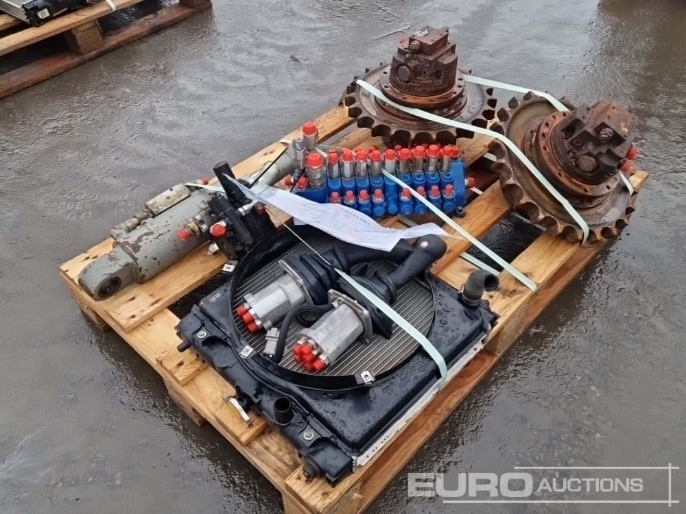 Pallet of Spare Parts to suit Volvo ECR25D - Construction equipment: picture 2 Pallet of Spare Parts to suit Volvo ECR25D - Construction equipment: picture 2
