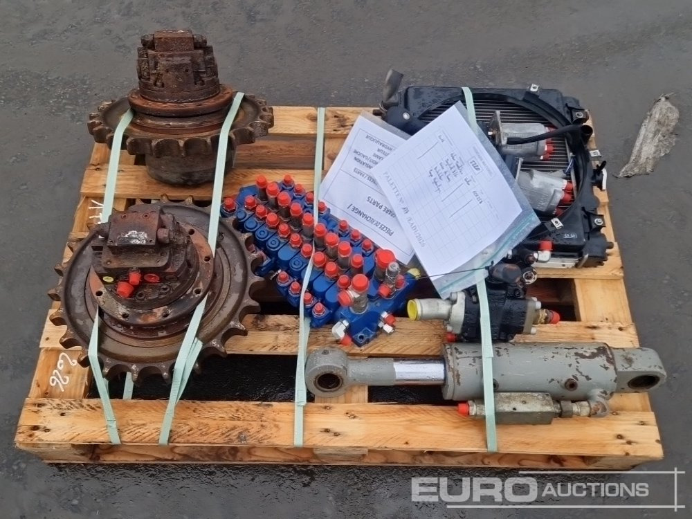 Pallet of Spare Parts to suit Volvo ECR25D - Construction equipment: picture 1 Pallet of Spare Parts to suit Volvo ECR25D - Construction equipment: picture 1