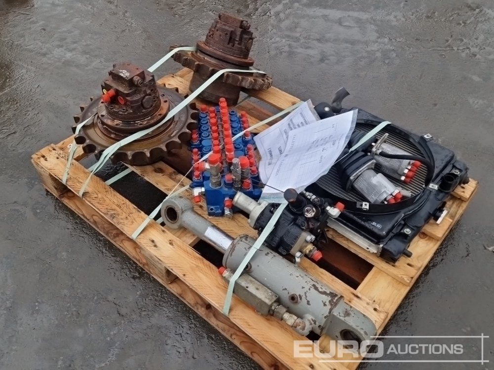 Pallet of Spare Parts to suit Volvo ECR25D - Construction equipment: picture 5 Pallet of Spare Parts to suit Volvo ECR25D - Construction equipment: picture 5