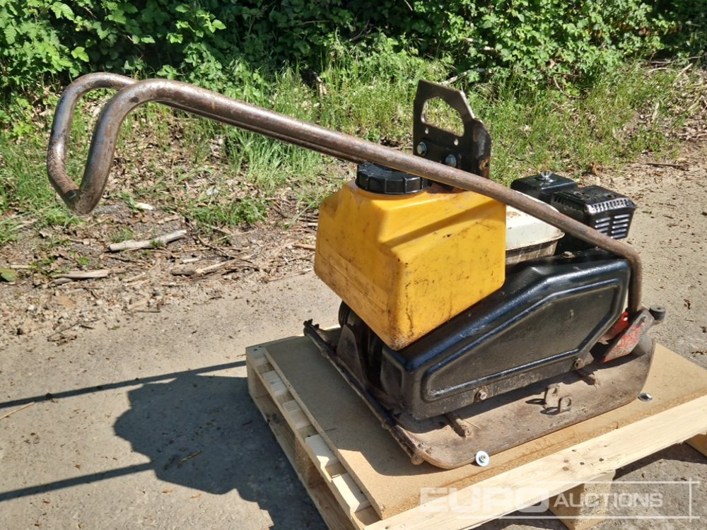 Petrol Powered Compaction Plate - Asphalt machine: picture 1 Petrol Powered Compaction Plate - Asphalt machine: picture 1