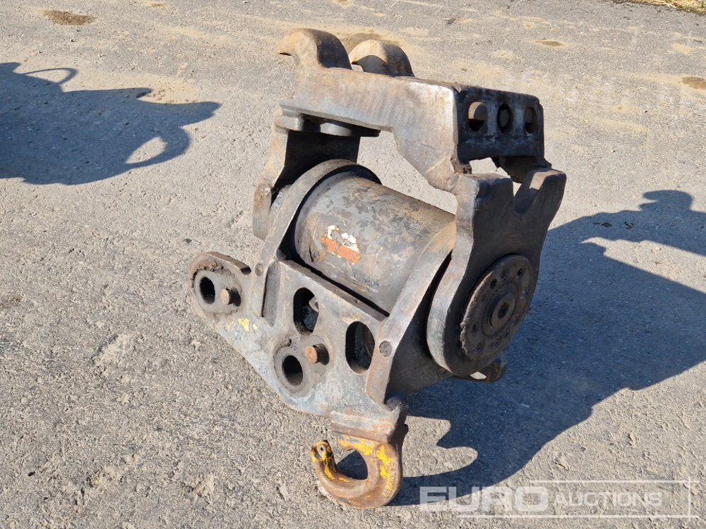 Powertilt QH to suit Kubota KX057-4 - Quick coupler: picture 4 Powertilt QH to suit Kubota KX057-4 - Quick coupler: picture 4