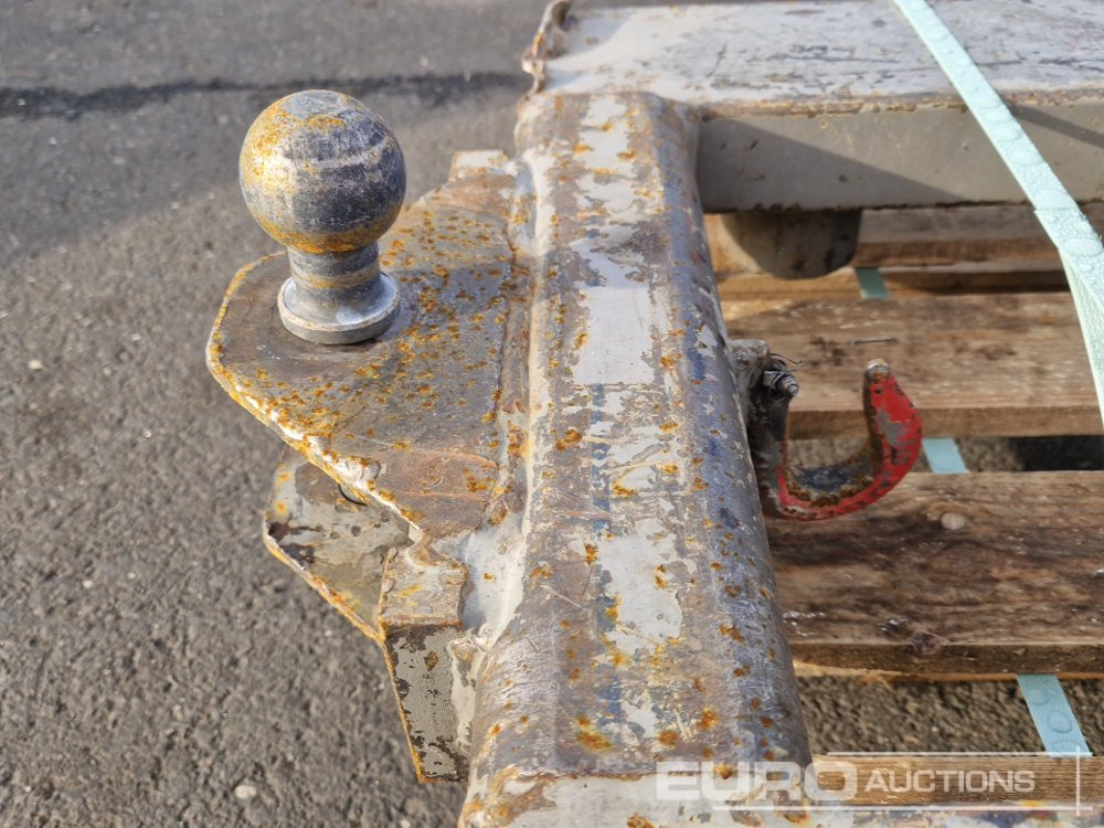 Towing Bracket to suit Forklift/Telehandler - Construction equipment: picture 5 Towing Bracket to suit Forklift/Telehandler - Construction equipment: picture 5