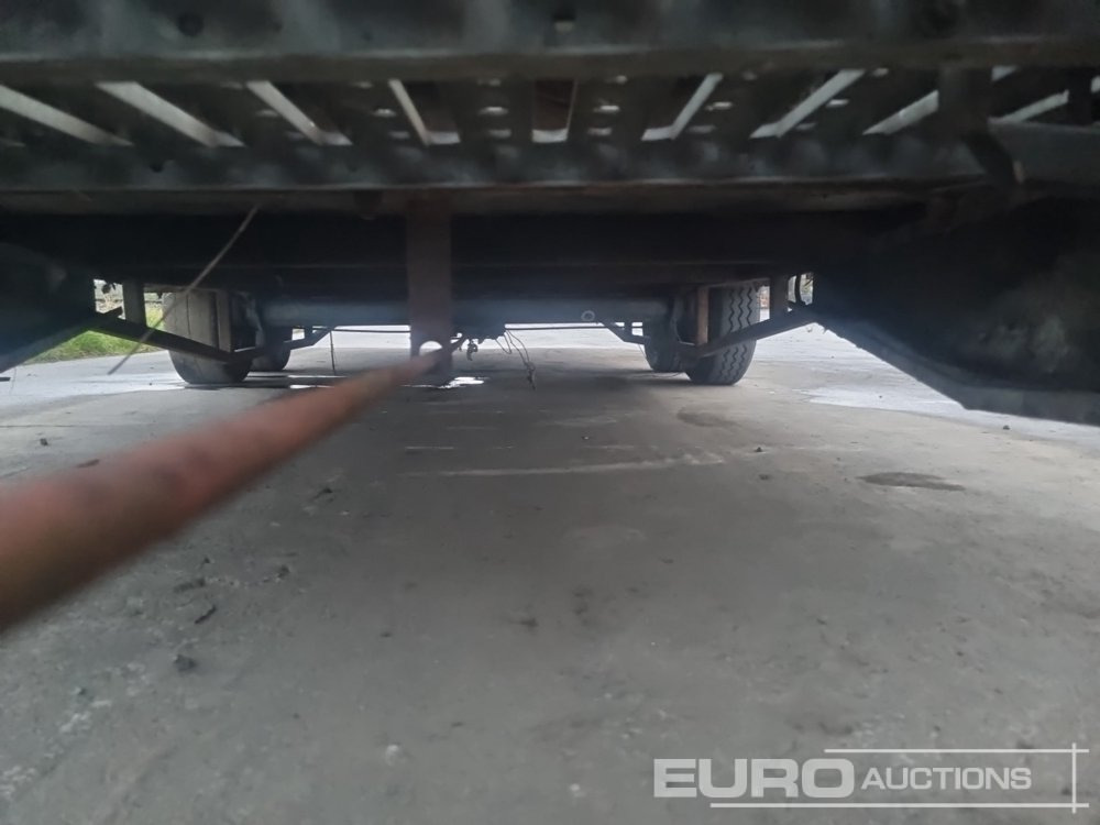 Closed box trailer Twin Axle Market Trailer (No Registration Documents Available): picture 12