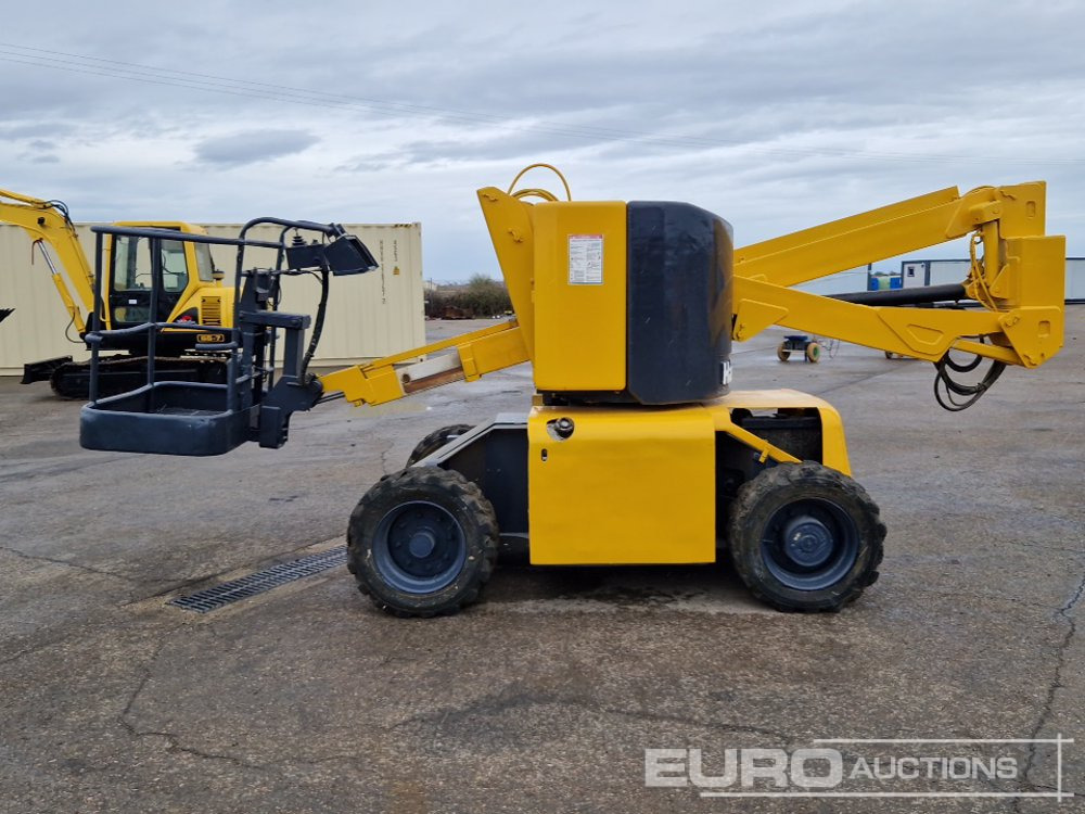 2001 Haulotte HA12DE - Aerial platform: picture 2 2001 Haulotte HA12DE - Aerial platform: picture 2