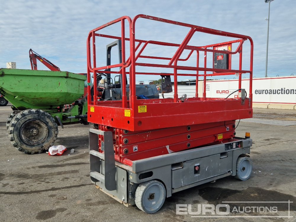 2011 Haulotte COMPAC10 - Aerial platform: picture 5 2011 Haulotte COMPAC10 - Aerial platform: picture 5