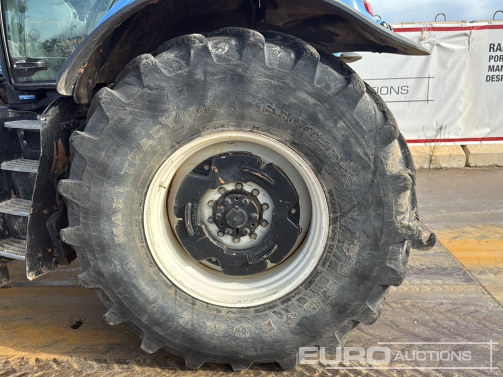 Farm tractor 2011 New Holland T8.360: picture 9