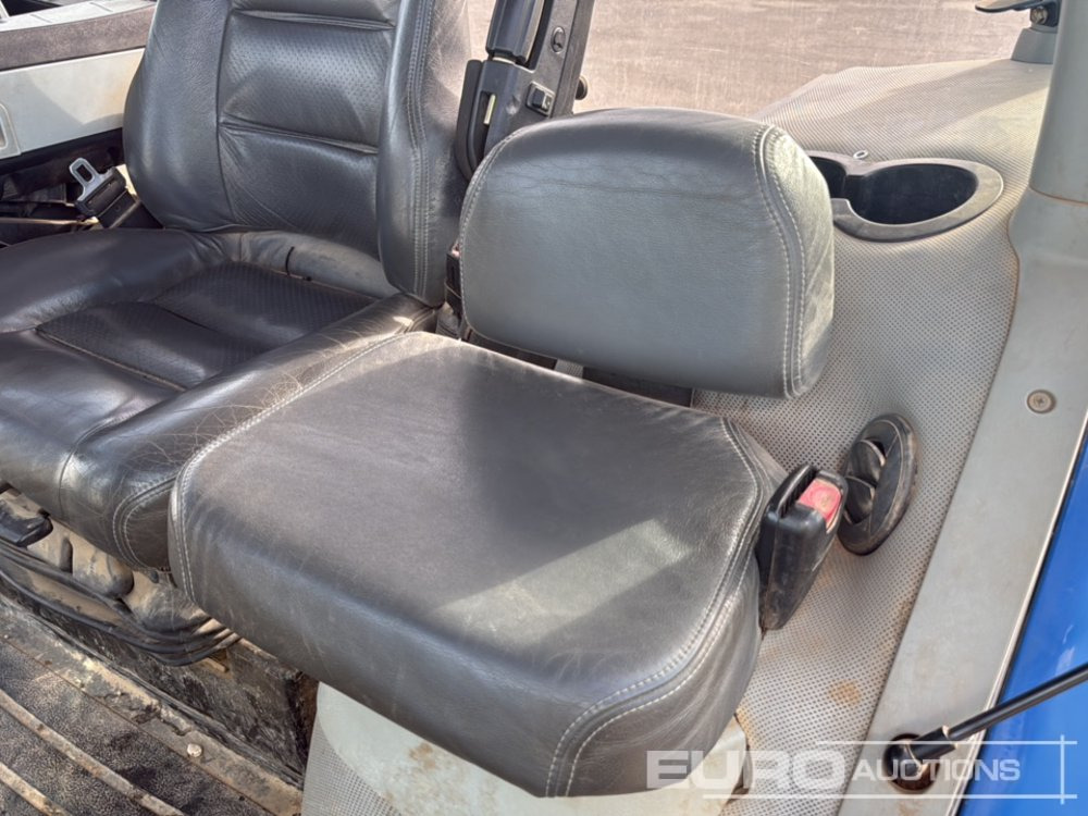 Farm tractor 2011 New Holland T8.360: picture 14