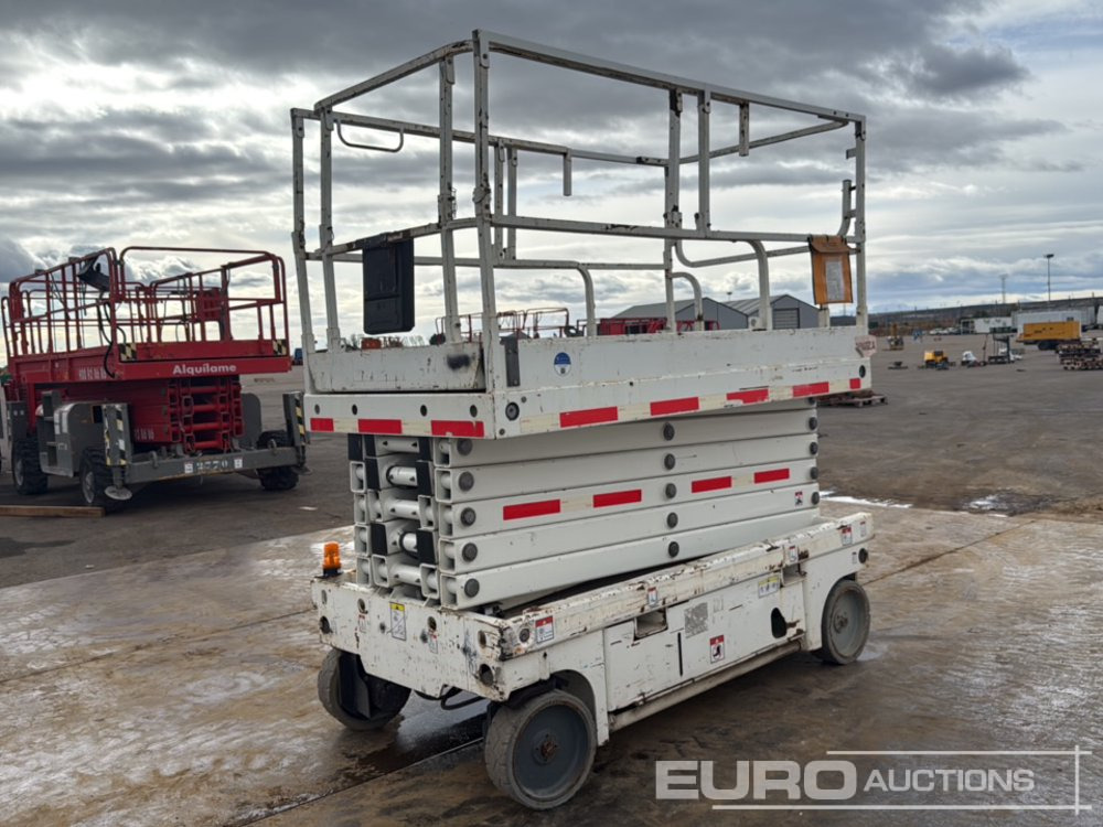 2014 Haulotte Compact 14 - Scissor lift: picture 5 2014 Haulotte Compact 14 - Scissor lift: picture 5