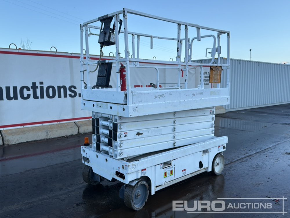 2015 Haulotte Compact 14 - Aerial platform: picture 1 2015 Haulotte Compact 14 - Aerial platform: picture 1