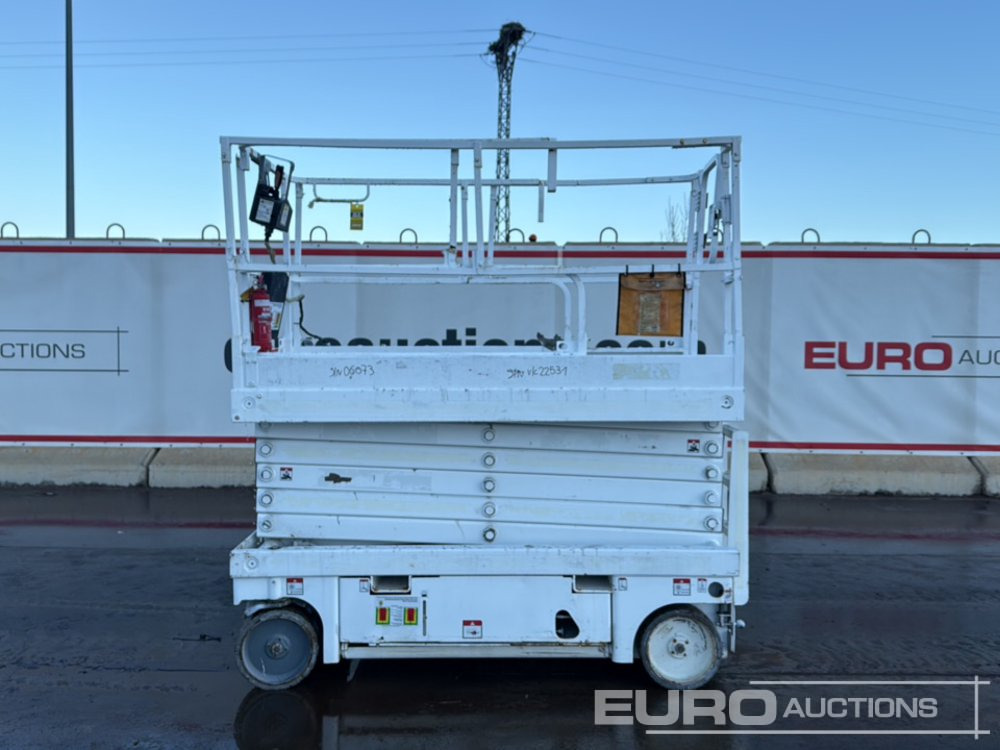 2015 Haulotte Compact 14 - Aerial platform: picture 2 2015 Haulotte Compact 14 - Aerial platform: picture 2