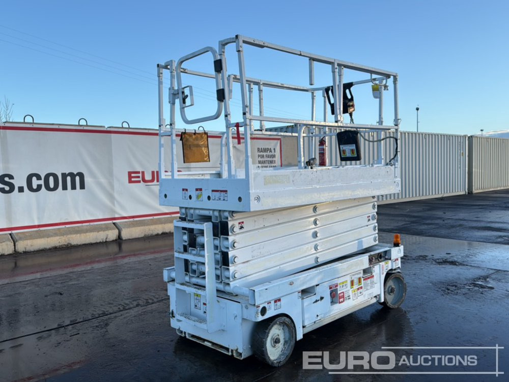 2015 Haulotte Compact 14 - Aerial platform: picture 5 2015 Haulotte Compact 14 - Aerial platform: picture 5