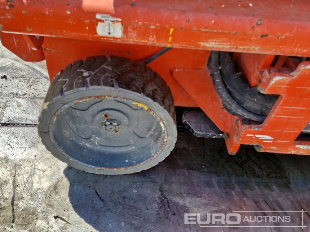 Aerial platform 2015 Snorkel S2632E: picture 12