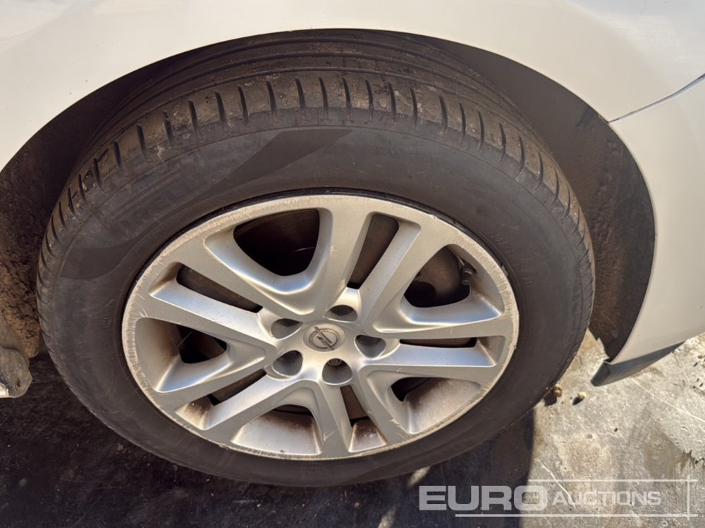 Car 2016 Opel Astra: picture 12