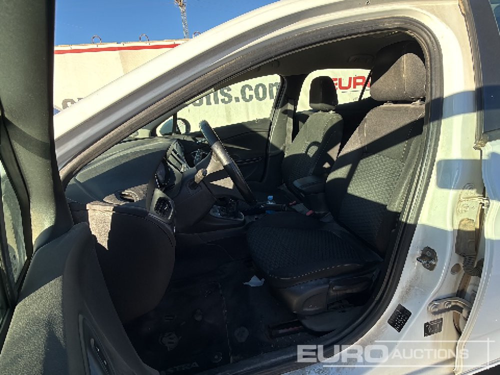 Car 2016 Opel Astra: picture 19