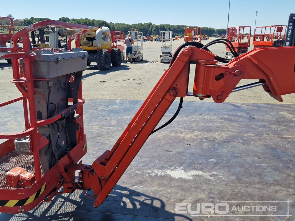 Aerial platform JLG E300AJP: picture 20