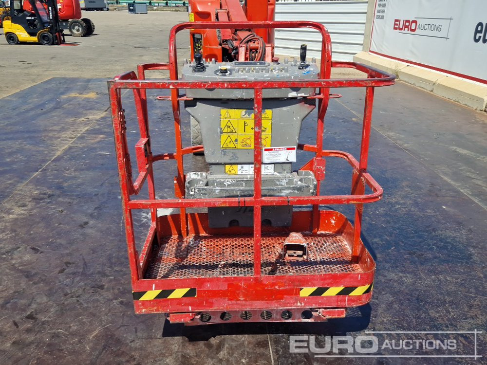 Aerial platform JLG E300AJP: picture 14