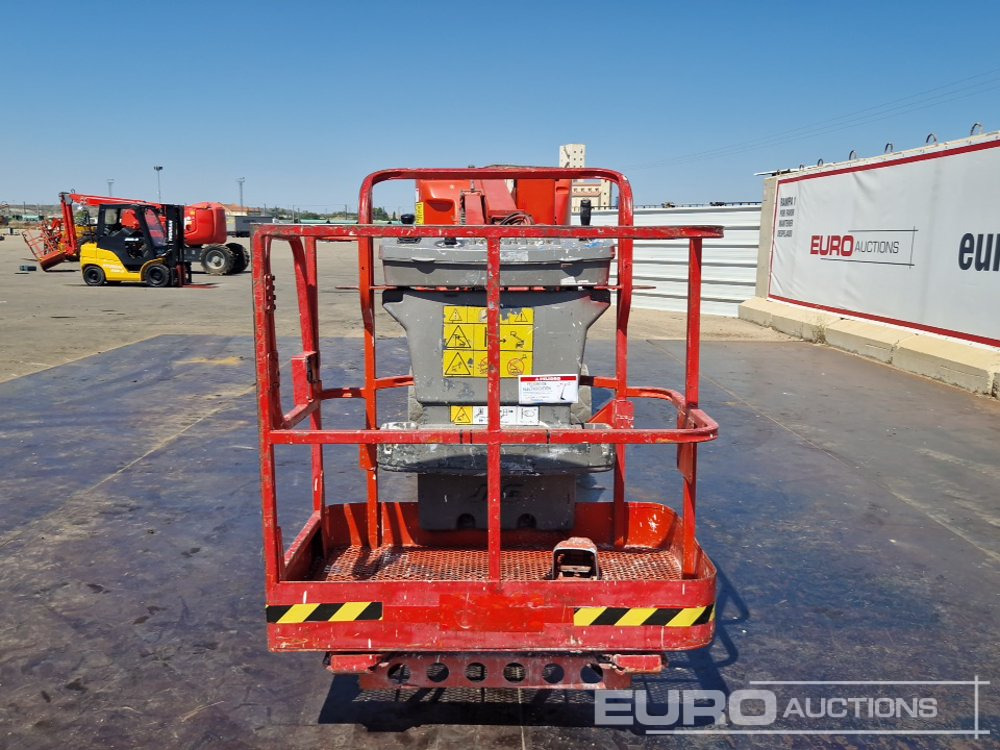 Aerial platform JLG E300AJP: picture 8