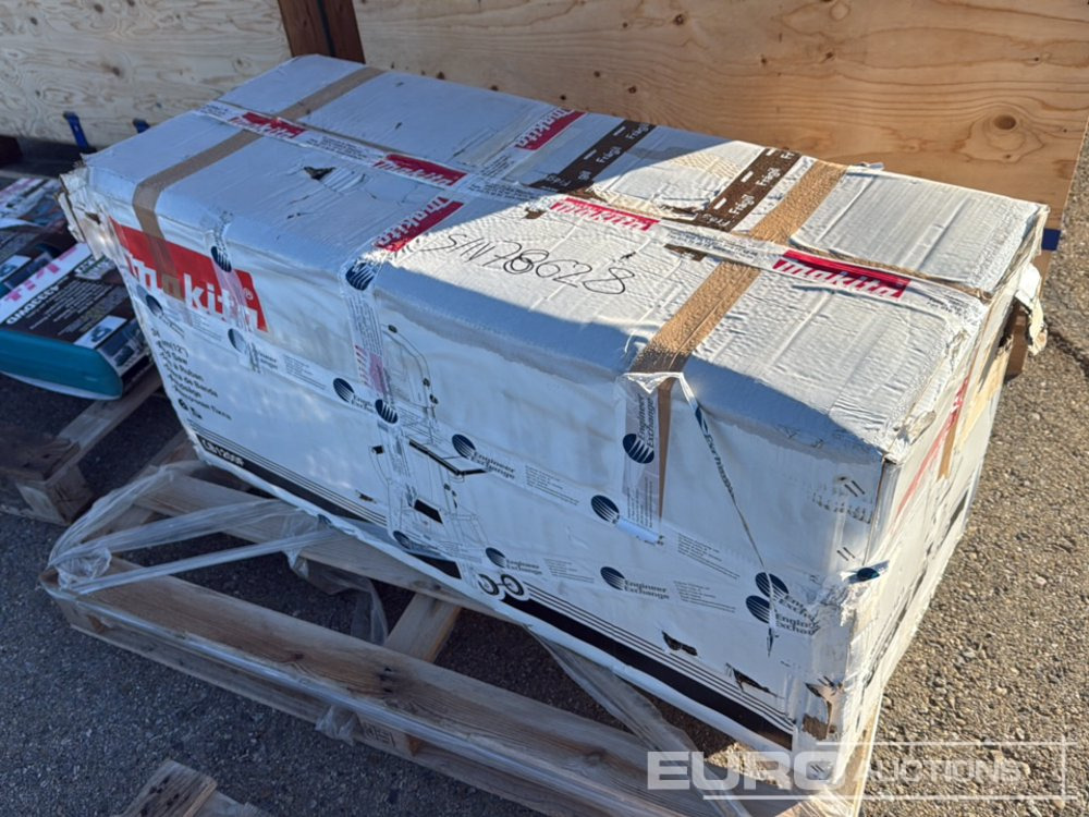 Makita LB1200F - Construction equipment: picture 2 Makita LB1200F - Construction equipment: picture 2