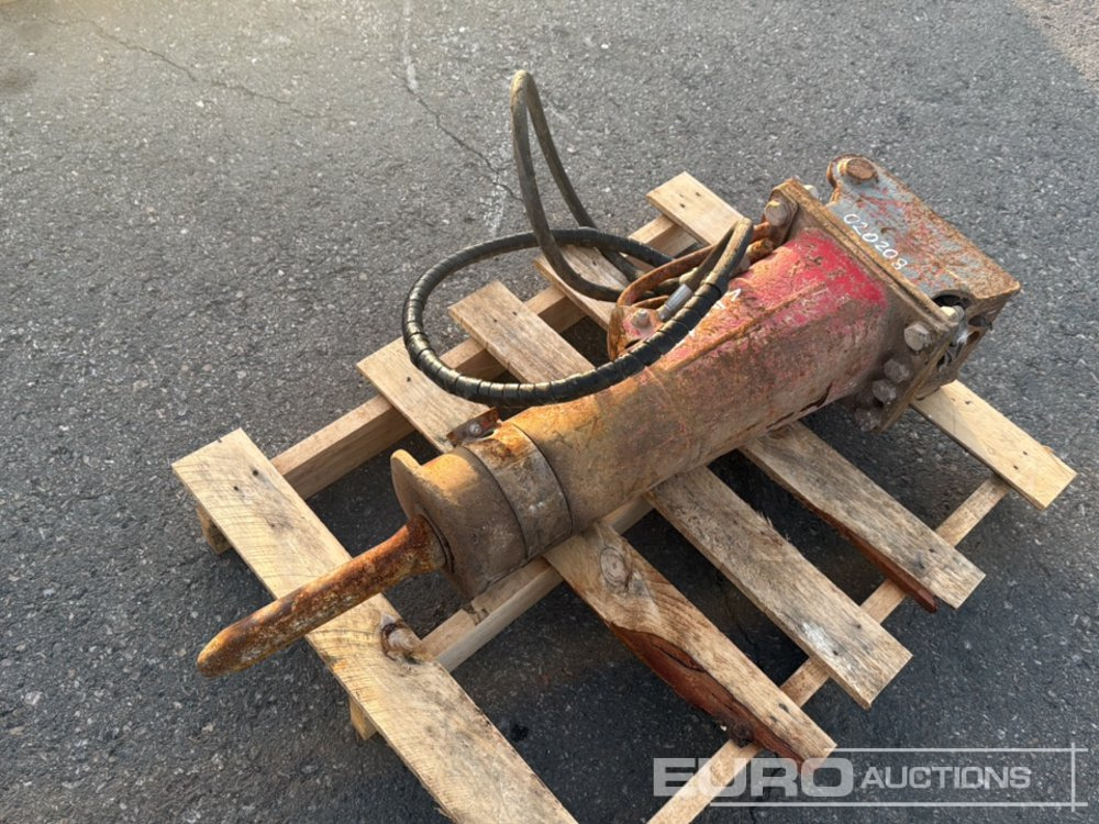 Montabert SC12 - Hydraulic hammer: picture 3 Montabert SC12 - Hydraulic hammer: picture 3