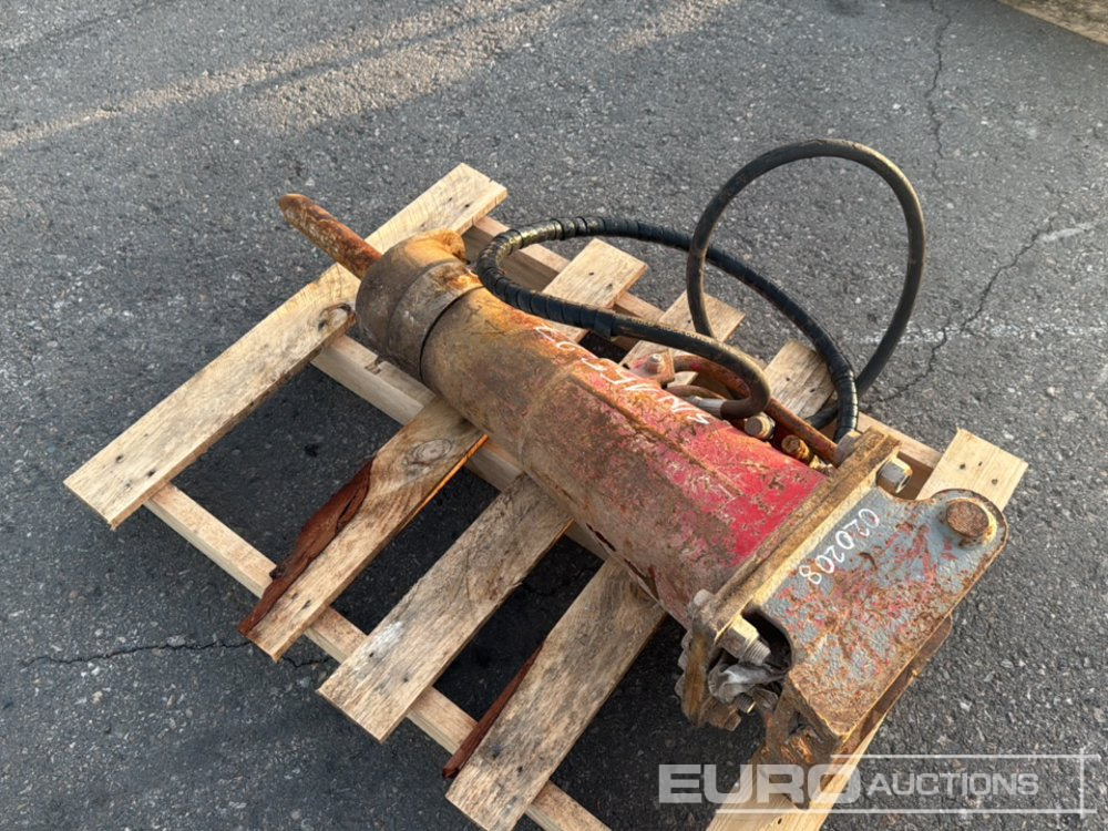 Montabert SC12 - Hydraulic hammer: picture 4 Montabert SC12 - Hydraulic hammer: picture 4