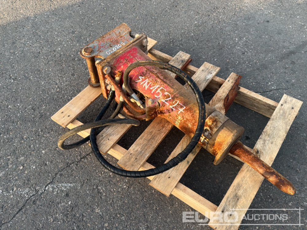 Montabert SC12 - Hydraulic hammer: picture 2 Montabert SC12 - Hydraulic hammer: picture 2