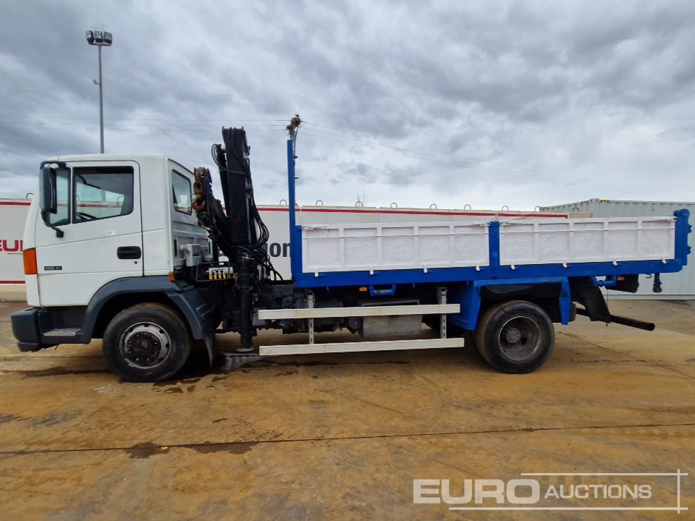 Nissan Atleon - Dropside/ Flatbed truck, Crane truck: picture 2 Nissan Atleon - Dropside/ Flatbed truck, Crane truck: picture 2