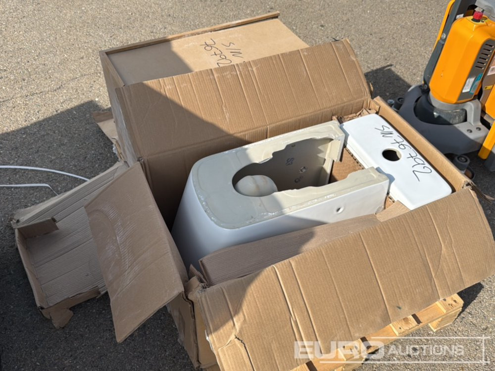 Construction equipment Pallet of Home Furnitures (2 of): picture 6 Construction equipment Pallet of Home Furnitures (2 of): picture 6