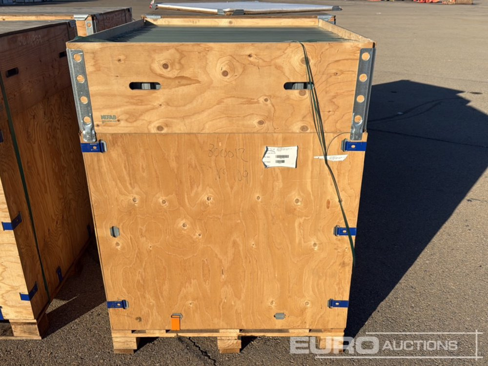Pallet of Solar Panel (24 of) - Construction equipment: picture 1 Pallet of Solar Panel (24 of) - Construction equipment: picture 1