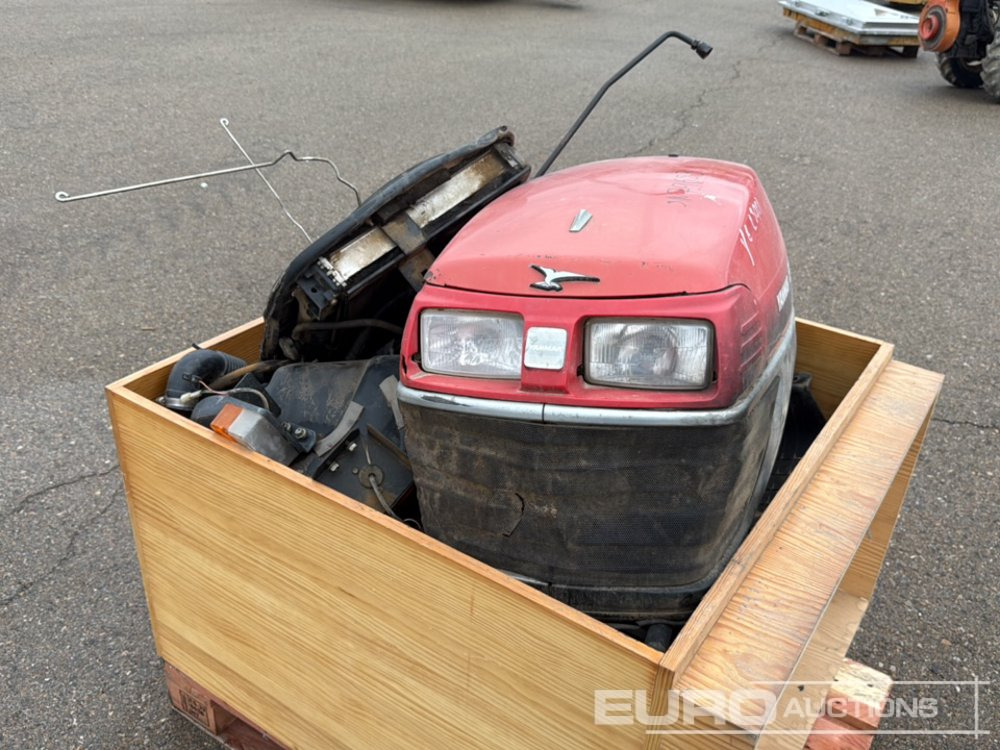 Pallet of Various YANMAR EF233 Chasis&Engine Parts - Construction equipment: picture 1 Pallet of Various YANMAR EF233 Chasis&Engine Parts - Construction equipment: picture 1