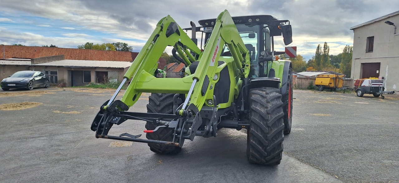 CLAAS Arion 650 - Farm tractor: picture 2 CLAAS Arion 650 - Farm tractor: picture 2
