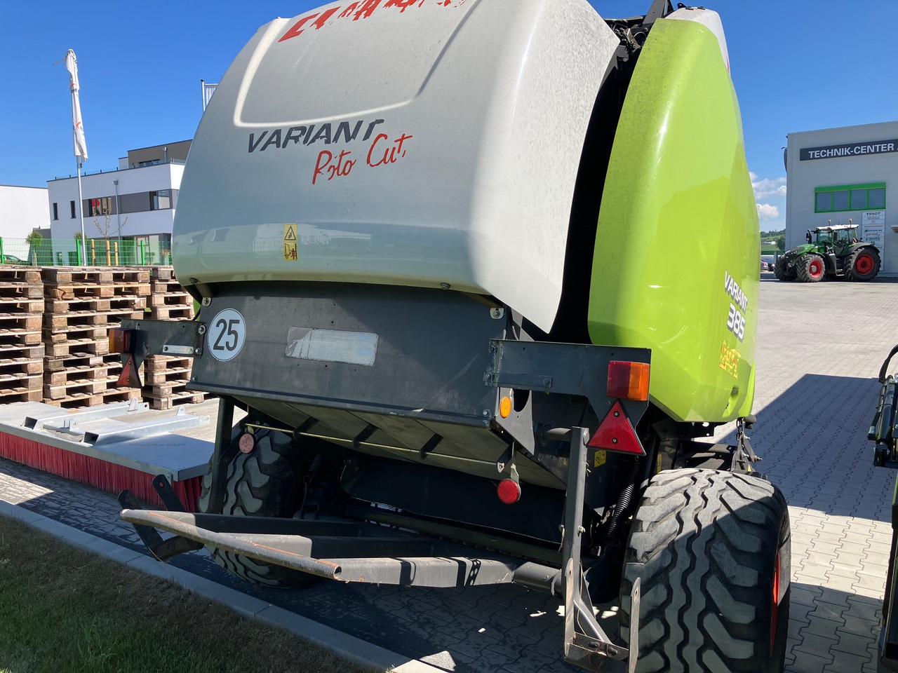 Claas 385 RC - Hay and forage equipment: picture 2 Claas 385 RC - Hay and forage equipment: picture 2