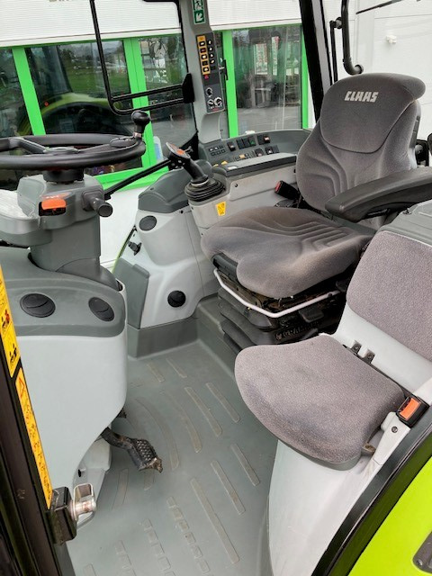 Claas Arion 460 - Farm tractor: picture 4 Claas Arion 460 - Farm tractor: picture 4