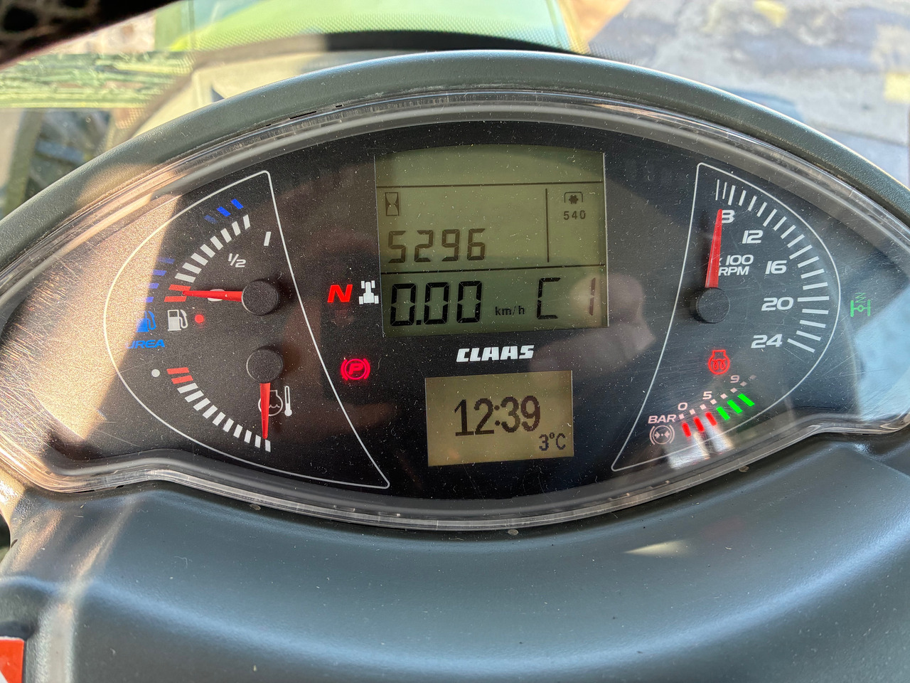 Claas Arion 650 - Farm tractor: picture 3 Claas Arion 650 - Farm tractor: picture 3