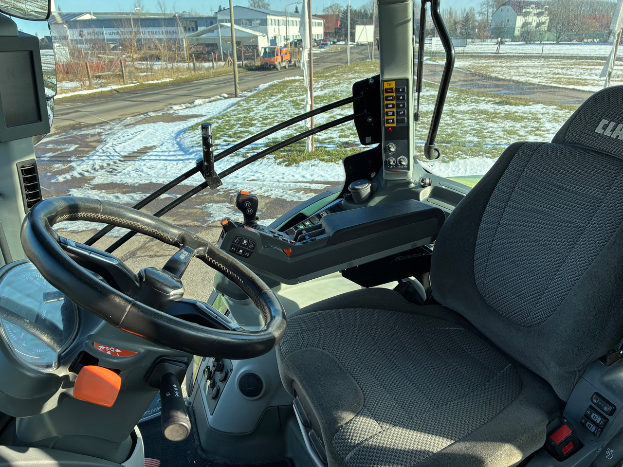 Claas Arion 650 - Farm tractor: picture 5 Claas Arion 650 - Farm tractor: picture 5