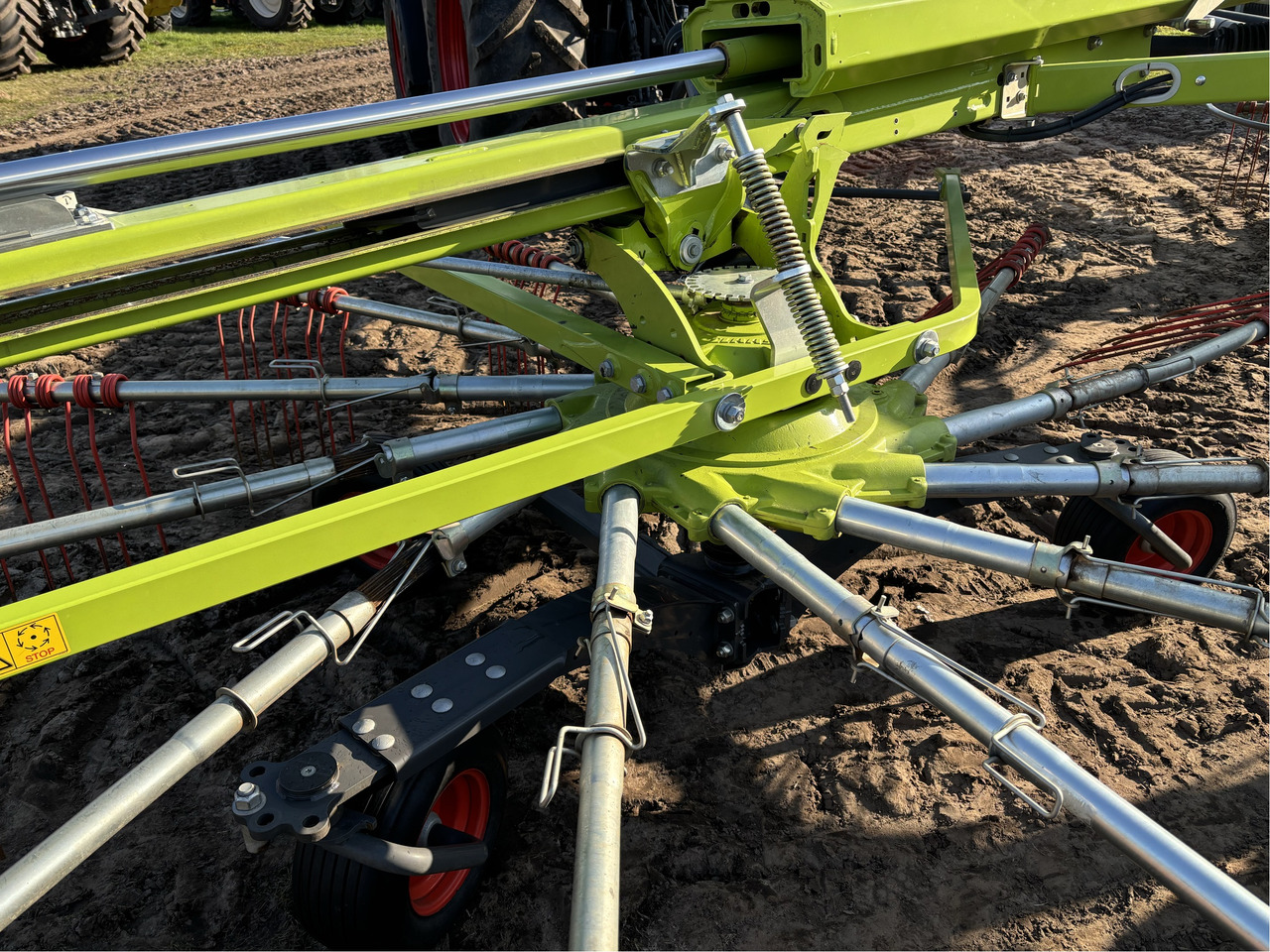 Claas Liner 4800 Trend - Tedder/ Rake: picture 2 Claas Liner 4800 Trend - Tedder/ Rake: picture 2