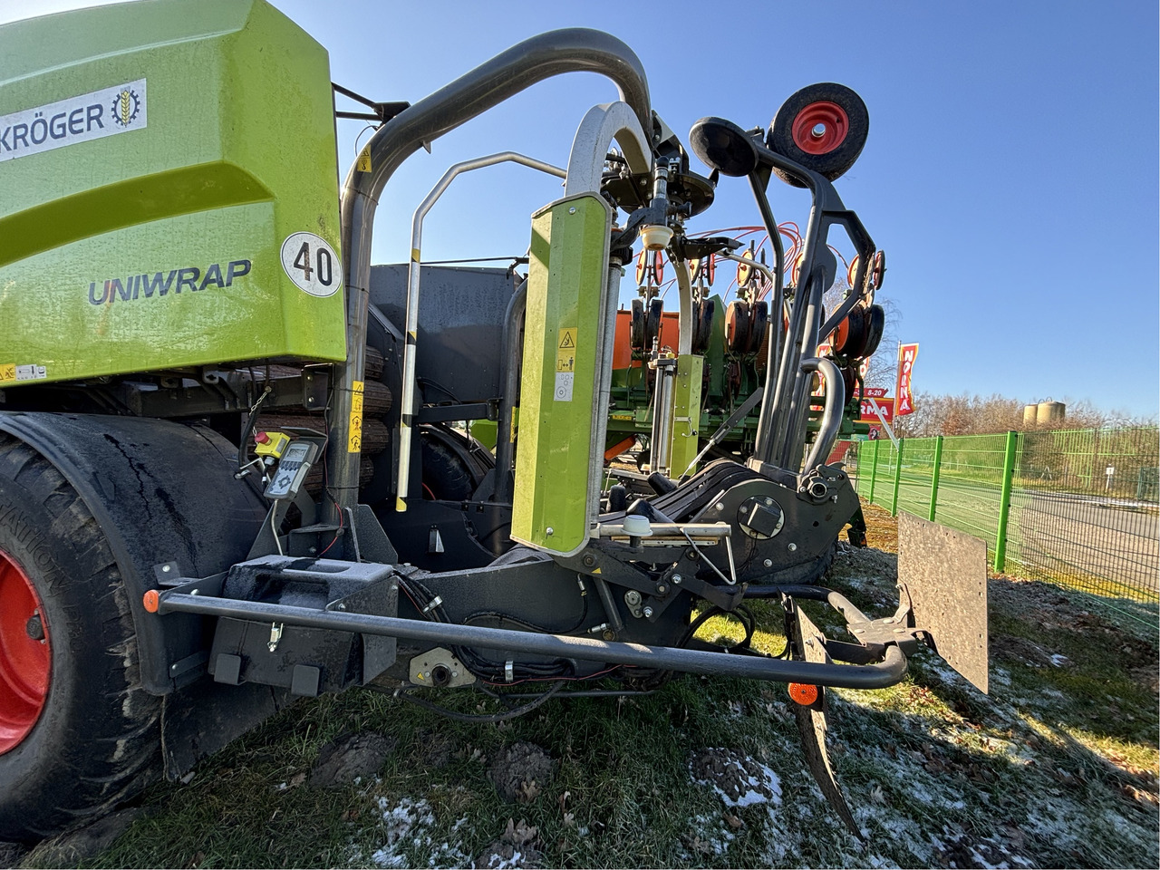 Claas Press- Wickelkombi 454 Uniwrap - Hay and forage equipment: picture 5 Claas Press- Wickelkombi 454 Uniwrap - Hay and forage equipment: picture 5