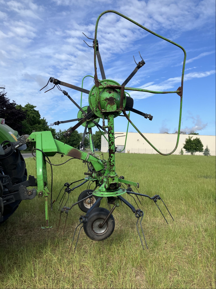 Deutz-Fahr KH 252 - Tedder/ Rake: picture 4 Deutz-Fahr KH 252 - Tedder/ Rake: picture 4