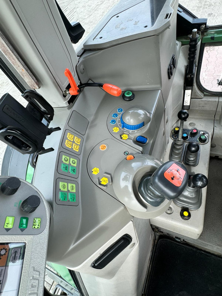 Fendt 409 Vario - Farm tractor: picture 4 Fendt 409 Vario - Farm tractor: picture 4