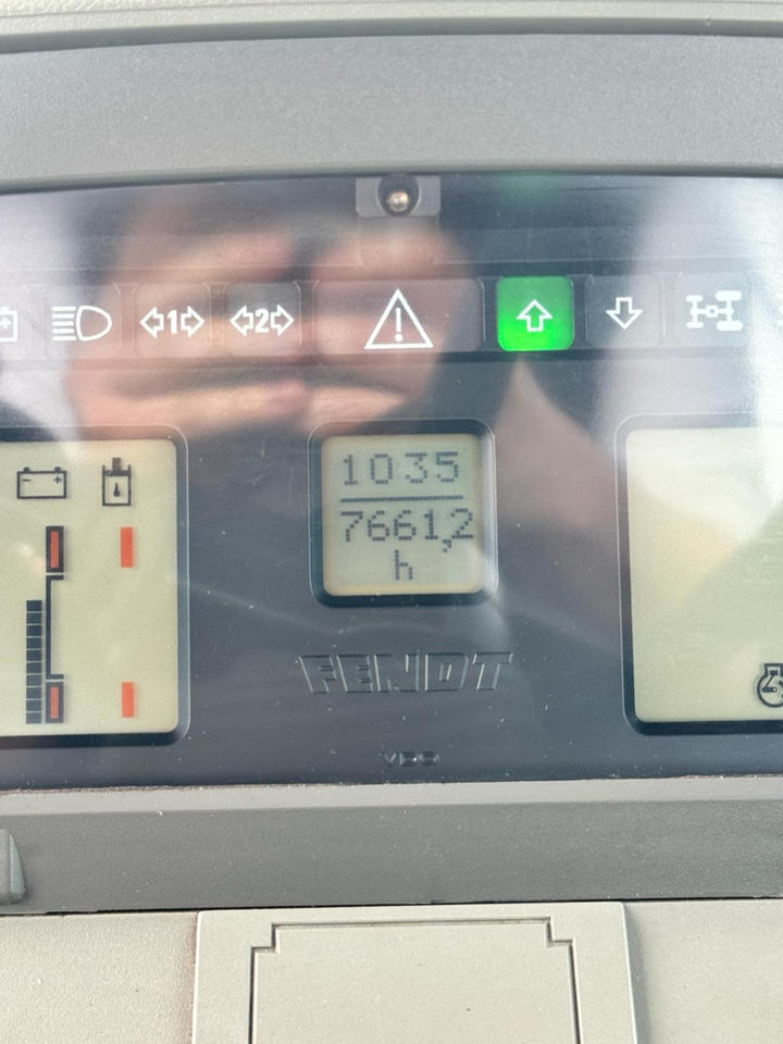 Fendt 409 Vario - Farm tractor: picture 5 Fendt 409 Vario - Farm tractor: picture 5