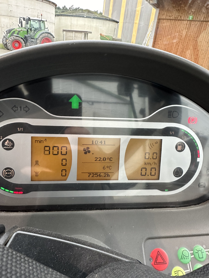 Fendt 724 Vario S4 ProfiPlus - Farm tractor: picture 2 Fendt 724 Vario S4 ProfiPlus - Farm tractor: picture 2