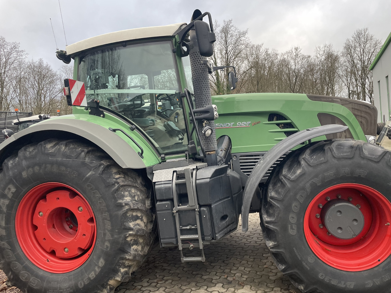 Fendt 927 Vario - Farm tractor: picture 3 Fendt 927 Vario - Farm tractor: picture 3