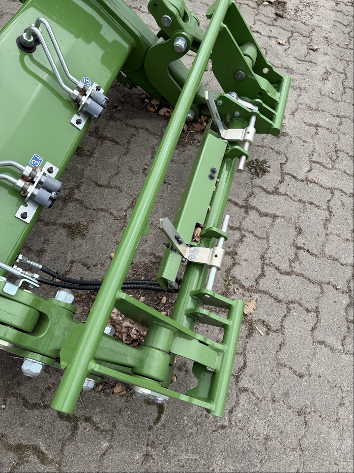 Fendt Cargo 6.100 Profi - Front loader for tractor: picture 3 Fendt Cargo 6.100 Profi - Front loader for tractor: picture 3
