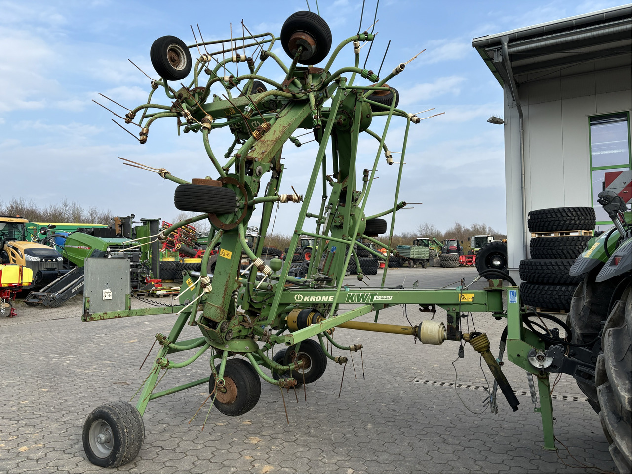 Krone KWT 10.50 / 8 x 7 Heuwender - Tedder/ Rake: picture 5 Krone KWT 10.50 / 8 x 7 Heuwender - Tedder/ Rake: picture 5
