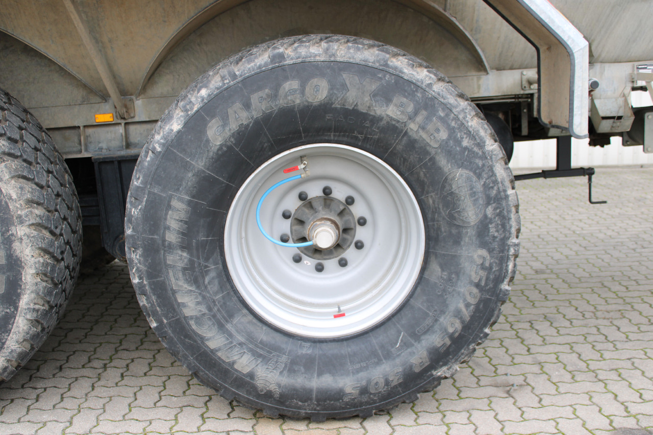 Meyer-Lohne VW18.000 T Vakuumwagen - Fertilizing equipment: picture 5 Meyer-Lohne VW18.000 T Vakuumwagen - Fertilizing equipment: picture 5