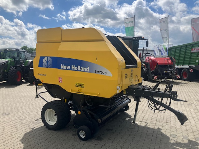 New Holland BR 7070 Crop Cutter II - Hay and forage equipment: picture 4 New Holland BR 7070 Crop Cutter II - Hay and forage equipment: picture 4